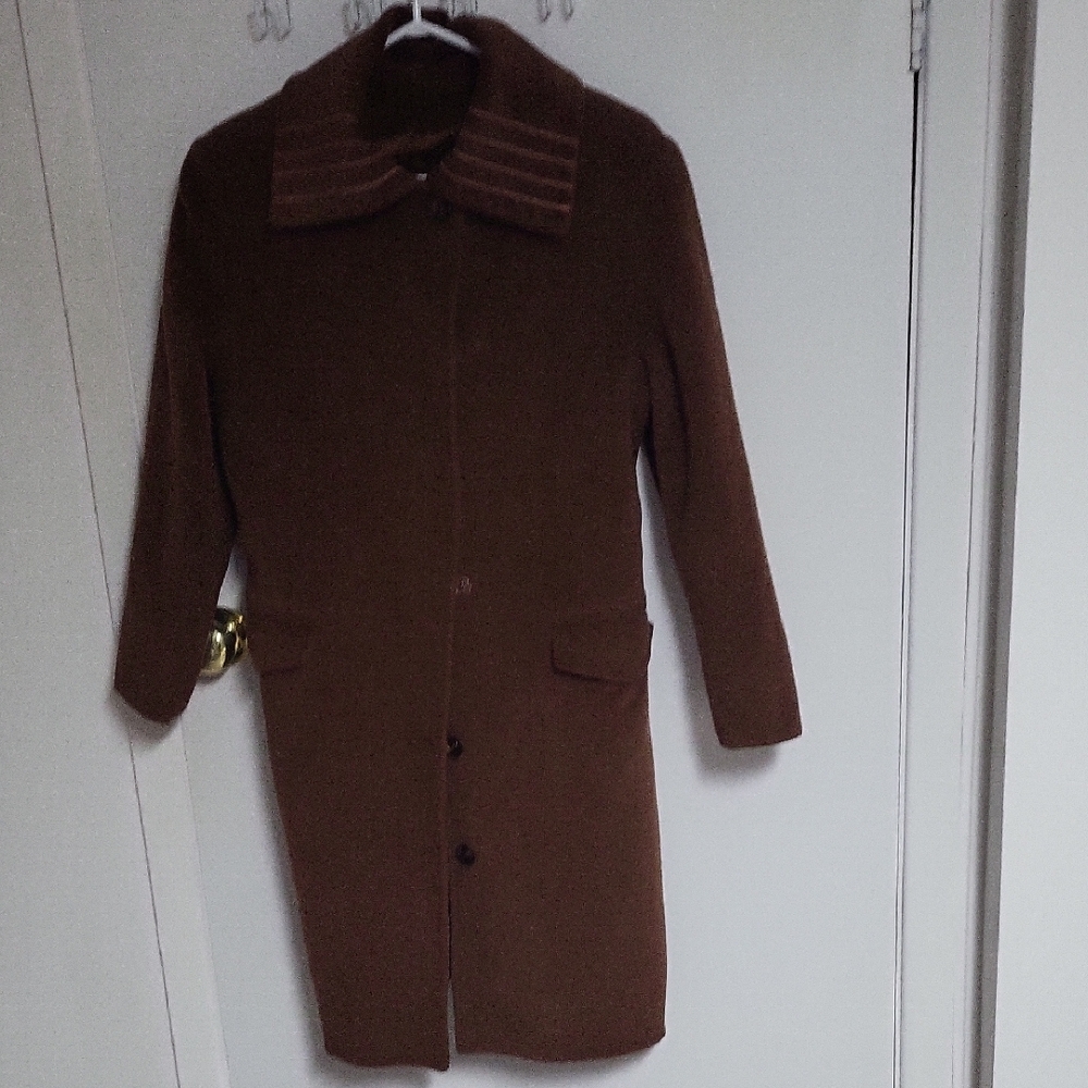 Elegant Brown Women's Coat - Picture 10 of 11